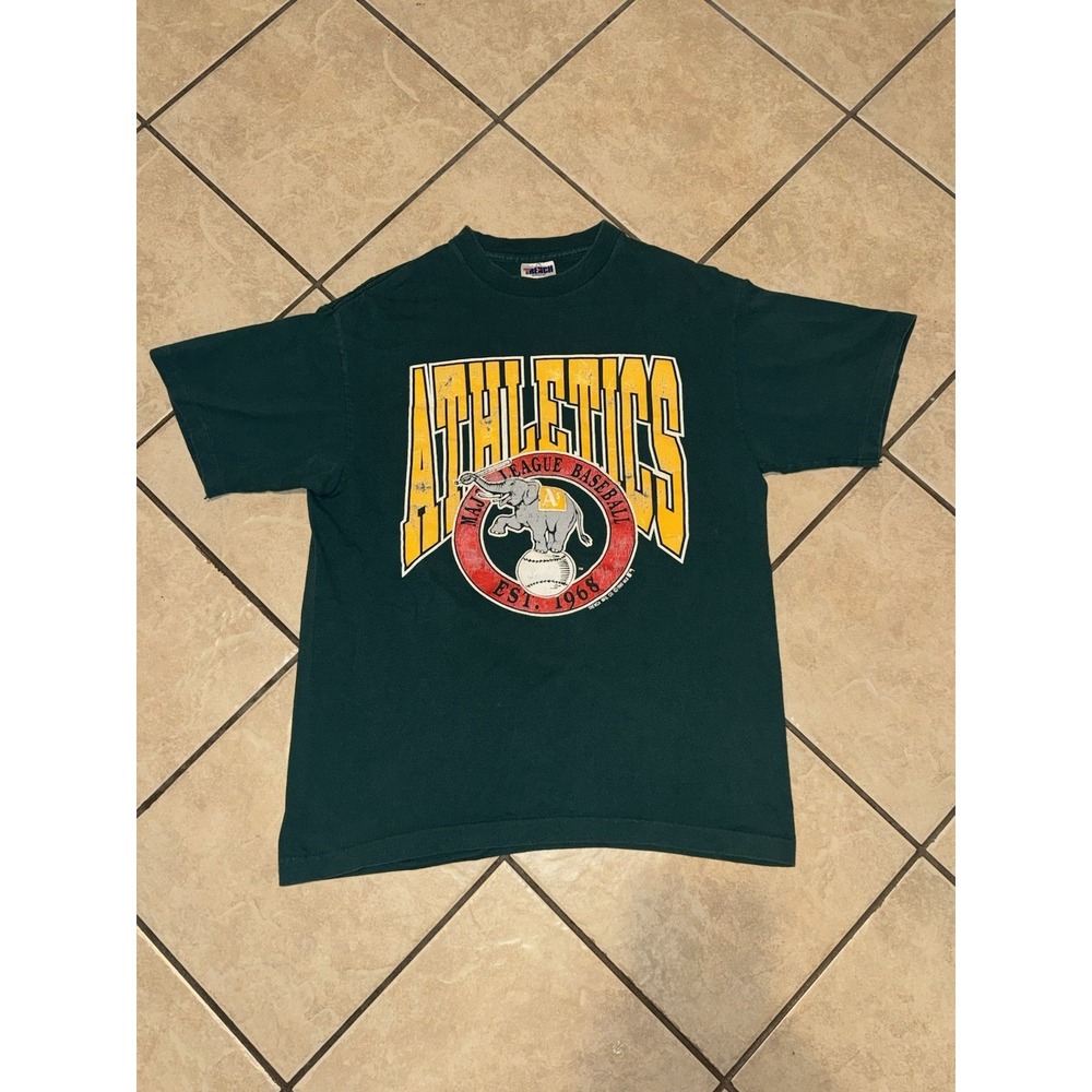 Vintage 90s Oakland Athletics MLB Elephant Logo T-Shirt Trench USA L